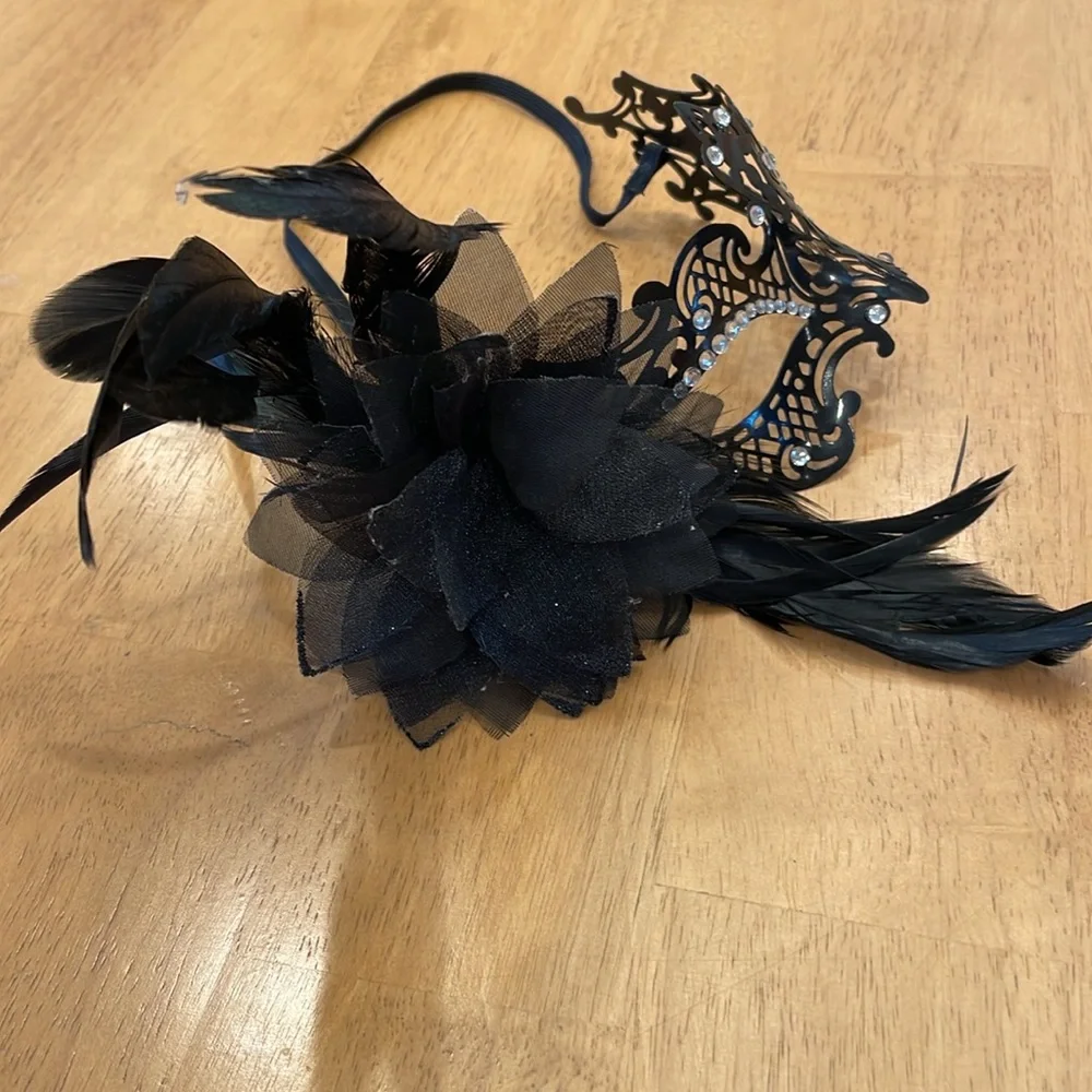 Black Mask With Faux Diamonds Feathers - Masquerade Ball / Party Metal Unique